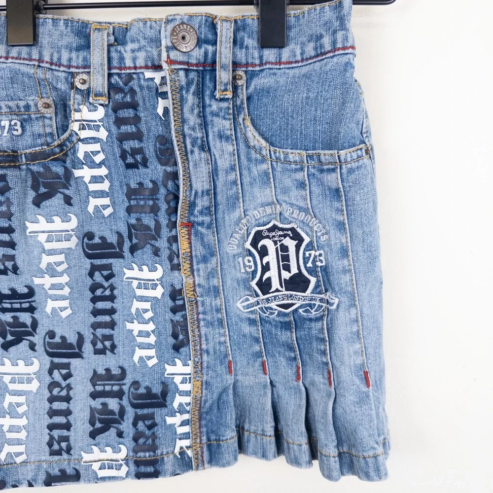 Vintage Y2K Pepe Jeans Denim Skirt Kids Medium 4-5 Blue Gothic Print‎ Pleated